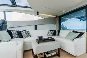 2018 Sunseeker Predator thumbnail 17