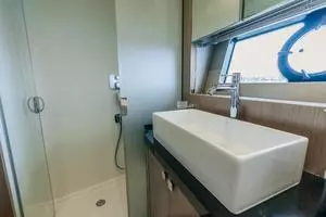 2018 Sunseeker Predator thumbnail 29