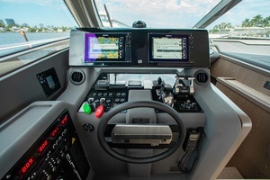 2022 Ferretti Yachts 550 thumbnail 12
