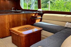 Hatteras 55 HOPE-Salon
