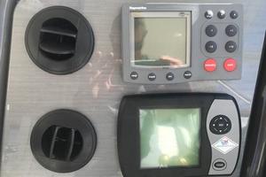 Photo 3375020 for 2006 Sea Ray   