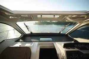2019 Sea Ray Sundancer Coupe thumbnail 19