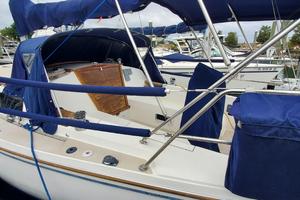 Serenity 30ft Catalina Yacht For Sale