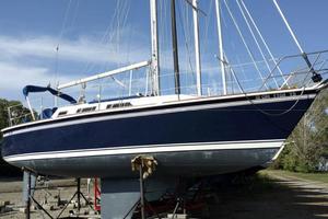 Rainbow Spirit 28ft Pearson Yacht For Sale