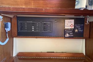 Rainbow Spirit 28ft Pearson Yacht For Sale