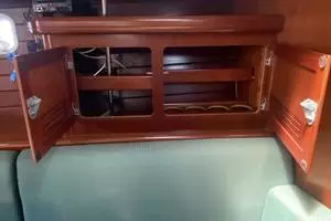 2004 Beneteau 473 thumbnail 38