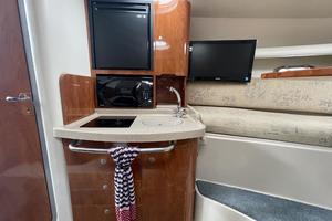 RUFF N IT 28ft Four Winns Yacht For Sale