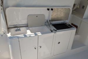 Photo 3413515 for 2018 Pursuit 385 Offshore  