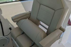 Photo 3413521 for 2018 Pursuit 385 Offshore  