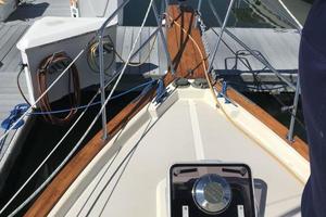 Two Seas 27ft Island Packet Yacht For Sale