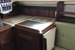 Two Seas 27ft Island Packet Yacht For Sale