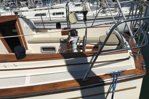Two Seas 27ft Island Packet Yacht For Sale
