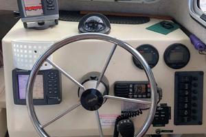 Photo 3416471 for 2005 Parker 2320 SL  