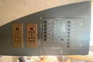 1995 Fountaine Pajot Athena 38 thumbnail 21