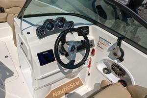 Photo 3425247 for 2019 NauticStar 223 DC  