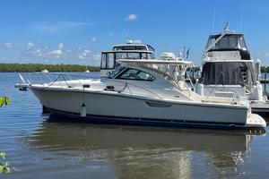 Sunbeam 38ft Pursuit Yacht For Sale