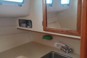Breeze Easy 28ft Albin Yacht For Sale