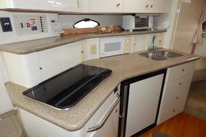33ft Maxum Yacht For Sale