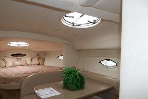 33ft Maxum Yacht For Sale
