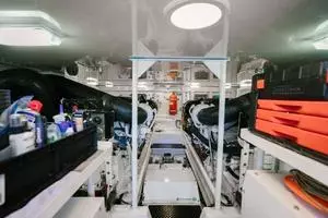 2007 64 Viking CNV Evil Eyes Engine Room (4)