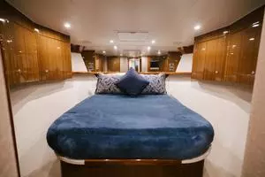 2007 64 Viking CNV Evil Eyes Forward Stateroom (2)