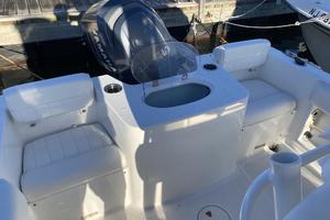 Photo 3464433 for 2011 Sea Hunt Triton 220  