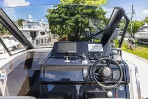 2023 Astondoa 377 Coupe Outboard thumbnail 13