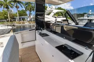 2023 Astondoa 377 Coupe Outboard thumbnail 16