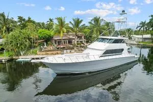 1998 Hatteras 82 Convertible thumbnail 2