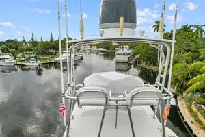 1998 Hatteras 82 Convertible thumbnail 12