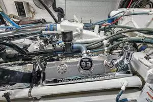 1998 Hatteras 82 Convertible thumbnail 65
