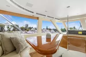 1998 Hatteras 82 Convertible thumbnail 26