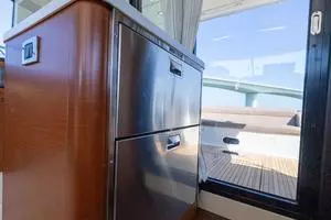 2016 Prestige 550 S thumbnail 25