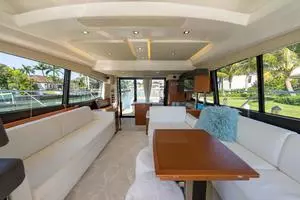 2016 Prestige 550 S thumbnail 28