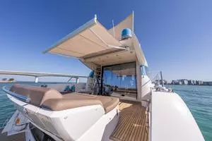 2016 Prestige 550 S thumbnail 17