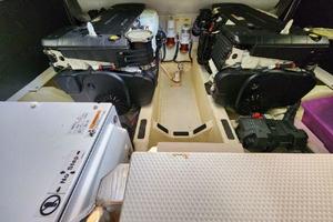 Photo 3503953 for 2019 Sabre 42 Salon Express  