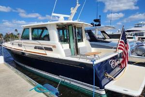 Photo 3503974 for 2019 Sabre 42 Salon Express  