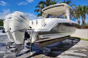 Photo 3484855 for 2017 Boston Whaler 320 Vantage  