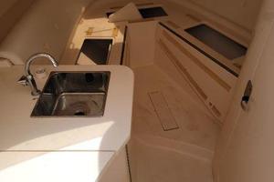 Photo 3488271 for 2005 Intrepid 310 Walkaround  