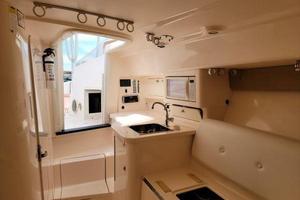 Photo 3488276 for 2005 Intrepid 310 Walkaround  