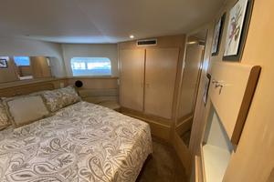 SERENITY 40ft Carver Yacht For Sale