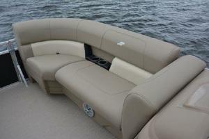 Photo 3497852 for 2022 Starcraft LX 22 R  