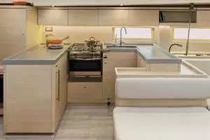 2024 Beneteau Oceanis 51.1 thumbnail 13