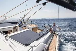 2024 Beneteau Oceanis 51.1 thumbnail 8