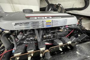 Photo 3547542 for 2015 Sea Ray 350 SLX  