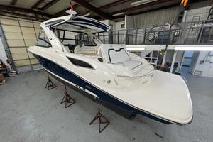 Photo 3547581 for 2015 Sea Ray 350 SLX  