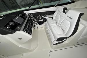 Photo 3547554 for 2015 Sea Ray 350 SLX  