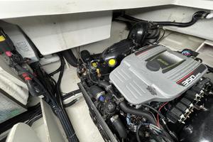 Photo 3547546 for 2015 Sea Ray 350 SLX  