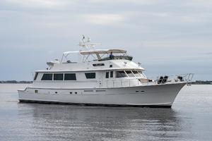 80ft Hatteras Yacht For Sale