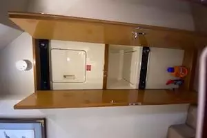 1998 Viking 54 Sport Yacht thumbnail 13